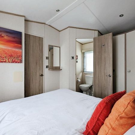 Caravan In The Cotswolds Villa Cirencester Esterno foto
