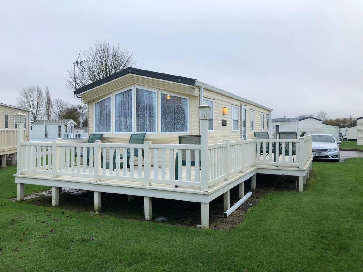 Caravan In The Cotswolds Villa Cirencester Esterno foto