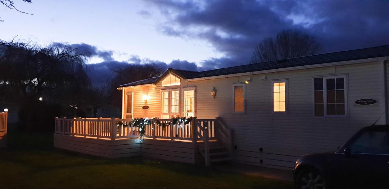 Caravan In The Cotswolds Villa Cirencester Esterno foto