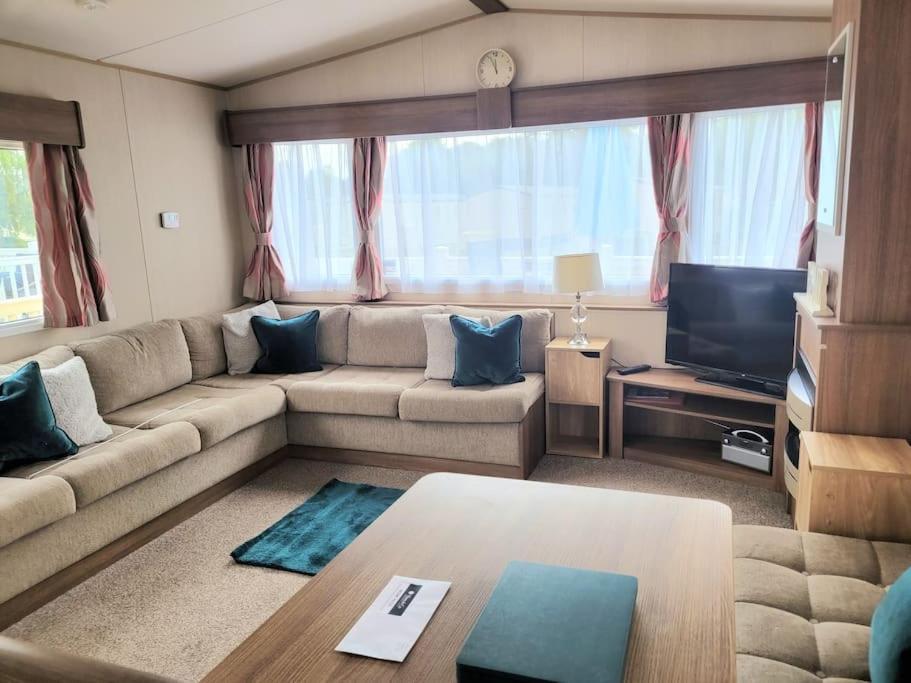 Caravan In The Cotswolds Villa Cirencester Esterno foto