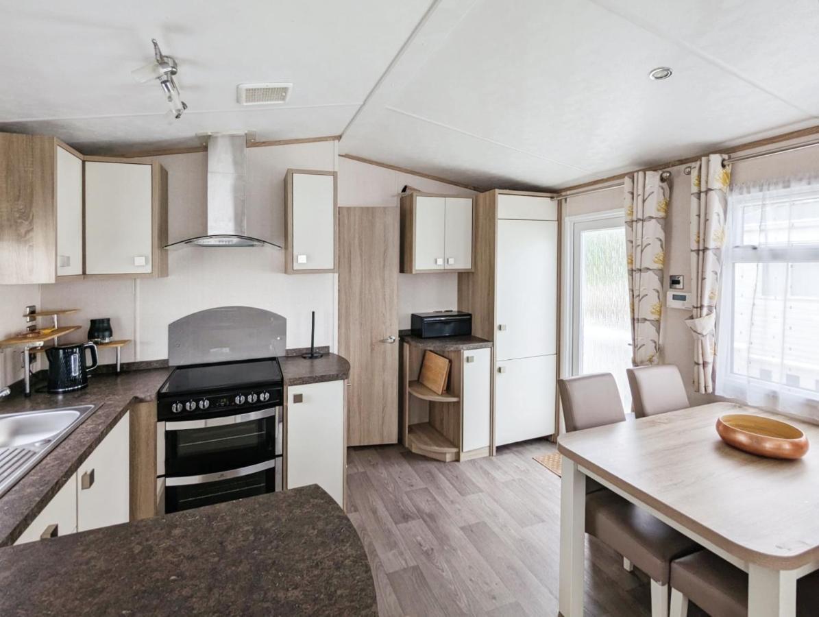 Caravan In The Cotswolds Villa Cirencester Esterno foto